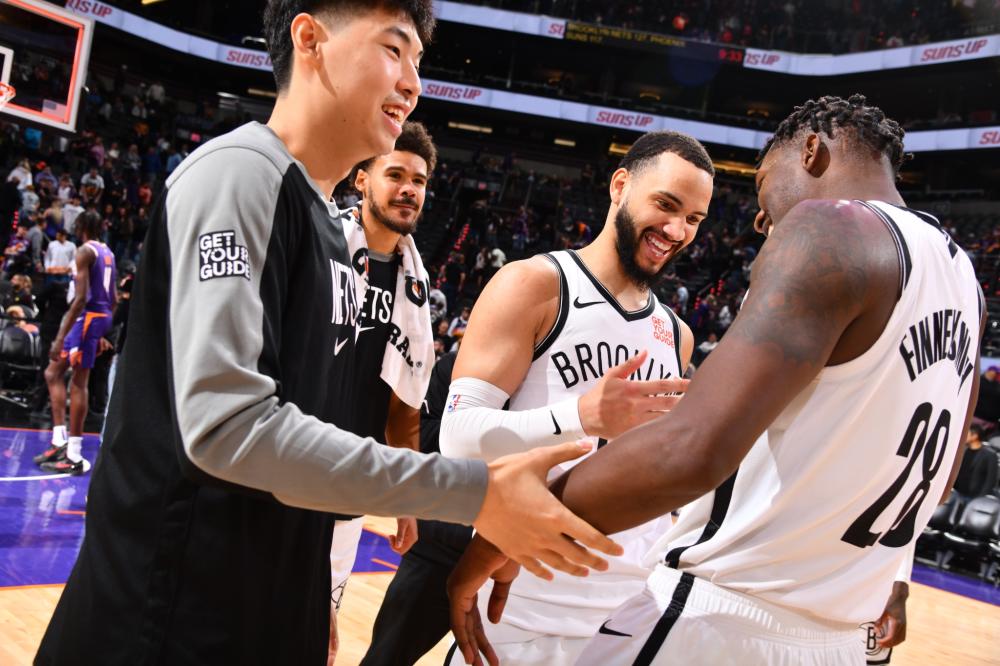 向世人呈现 向世人呈现